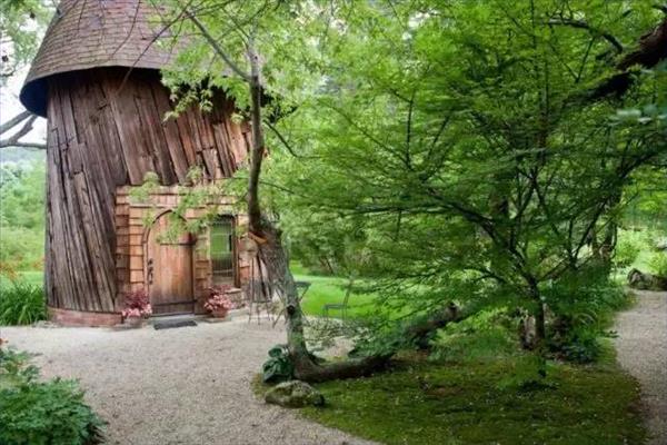  世界上最可爱的几座小房子 Adorable Tiny Houses for Rent Around World